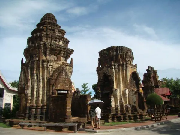 Prang Ku (Nong Ku Castle) — photo 2