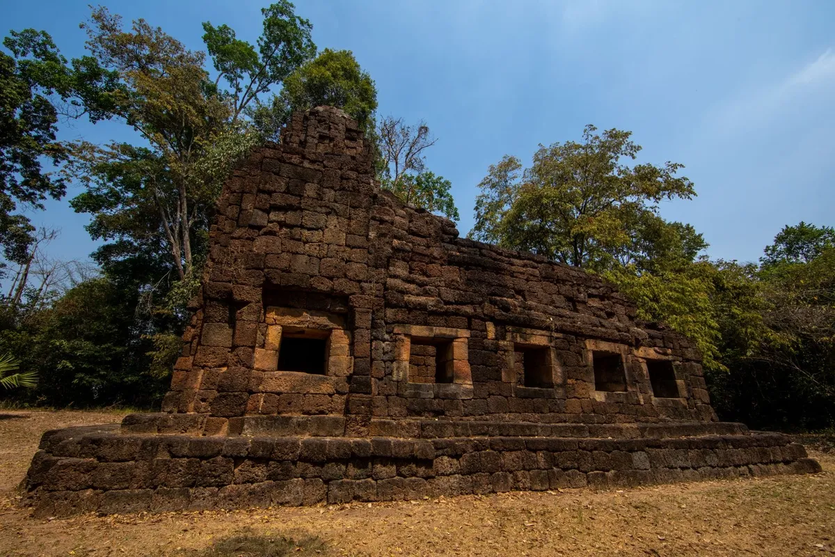 Prasat Ta Muen Thom Archaeological Site