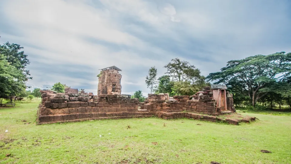 Prasat Wat Khok Ngio