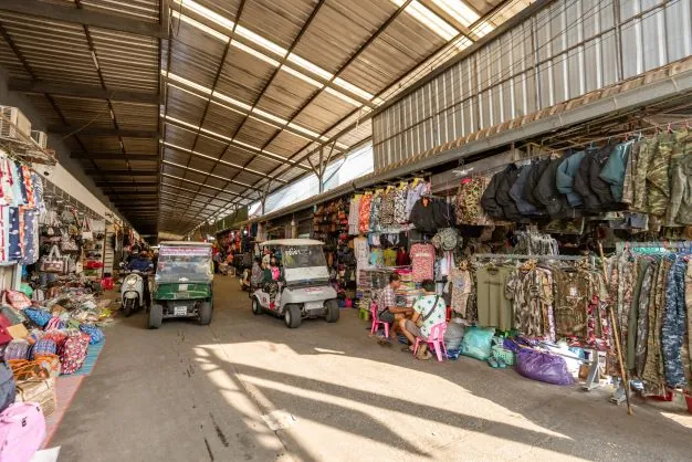 Rong Kluea Market — photo 3