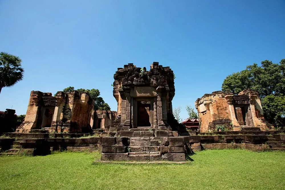 Sa Kamphaeng Yai Khmer Ruins