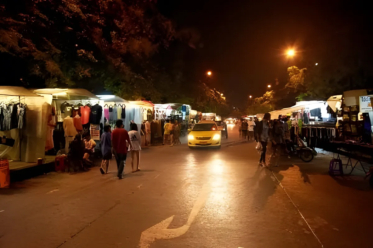Saphan Phut Night Market