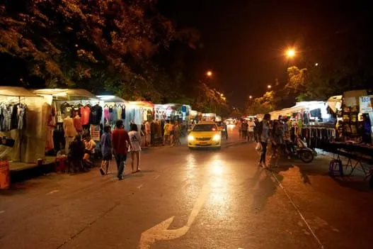 Saphan Phut Night Market