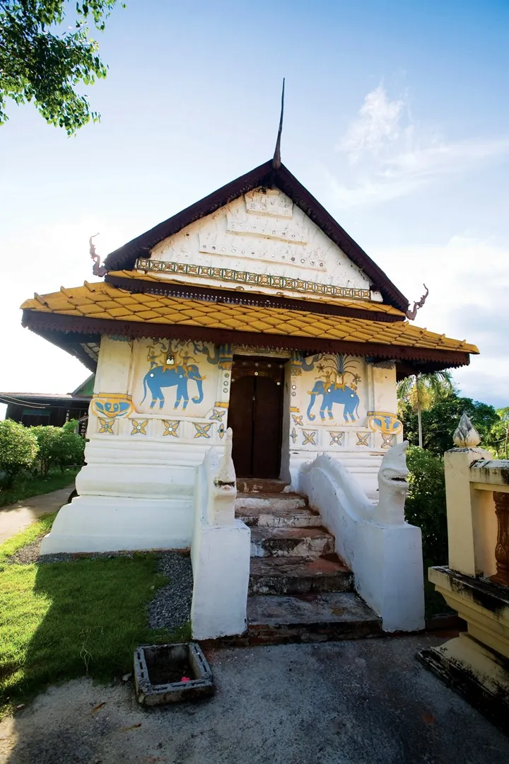Sim (Ubosot) of Wat Sa Thong Ban Bua — photo 2