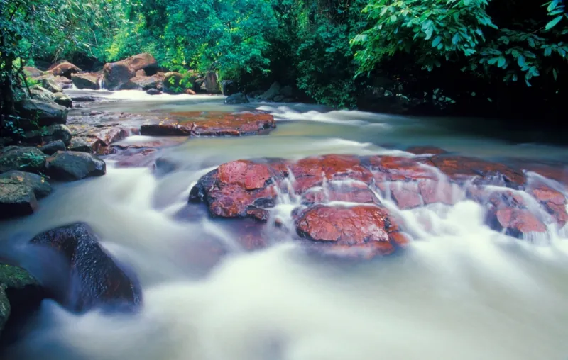 Som Poi Waterfall — photo 2