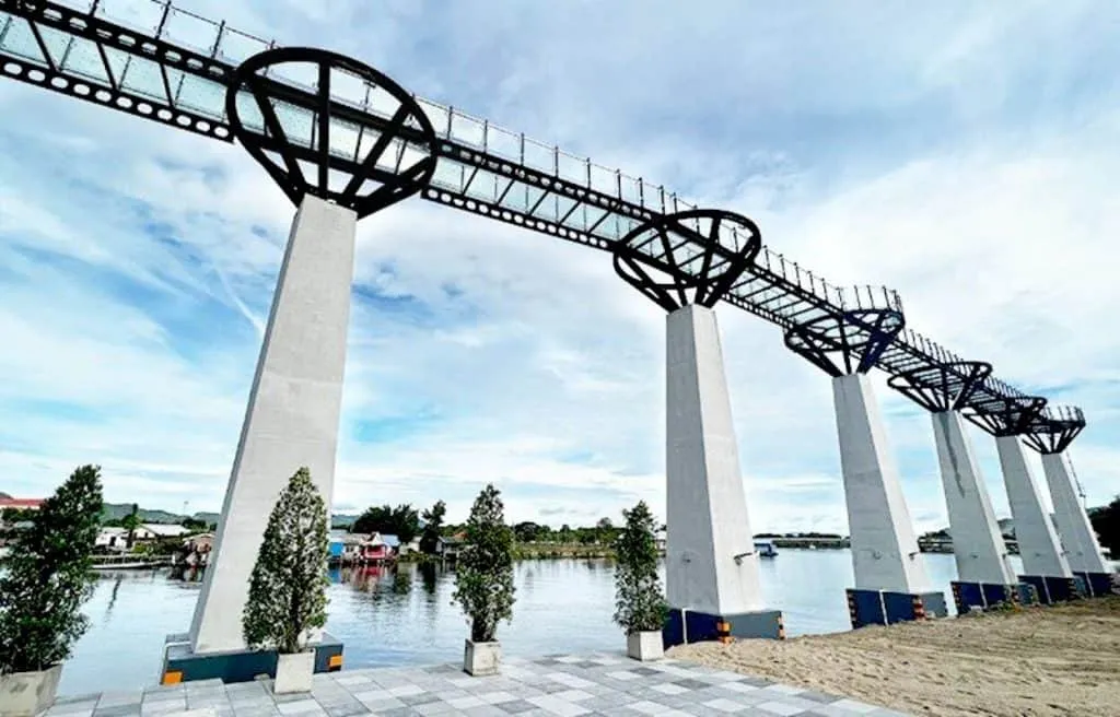 Song Kwae Maeklong Skywalk