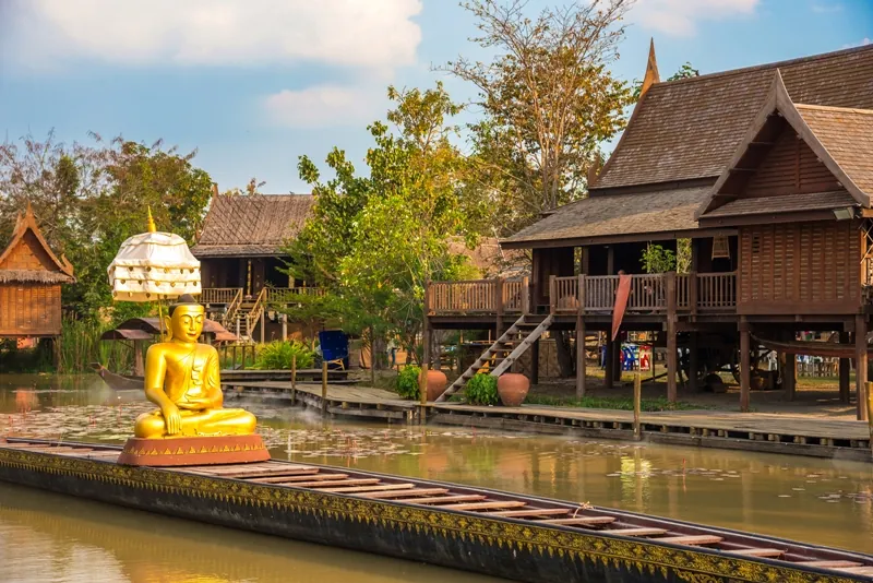 Surasi Military Camp Floating Market — photo 2