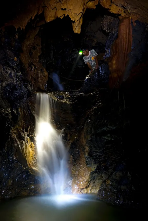 Swan Cave — photo 2