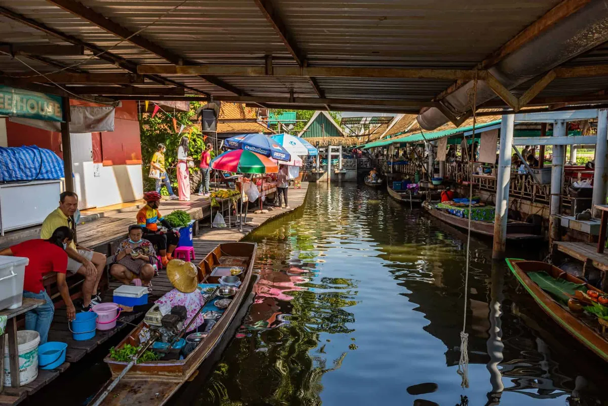 Talingchan Floating Market