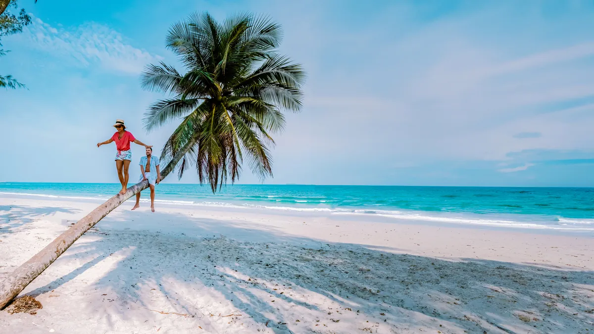 Tawan Chai Beach