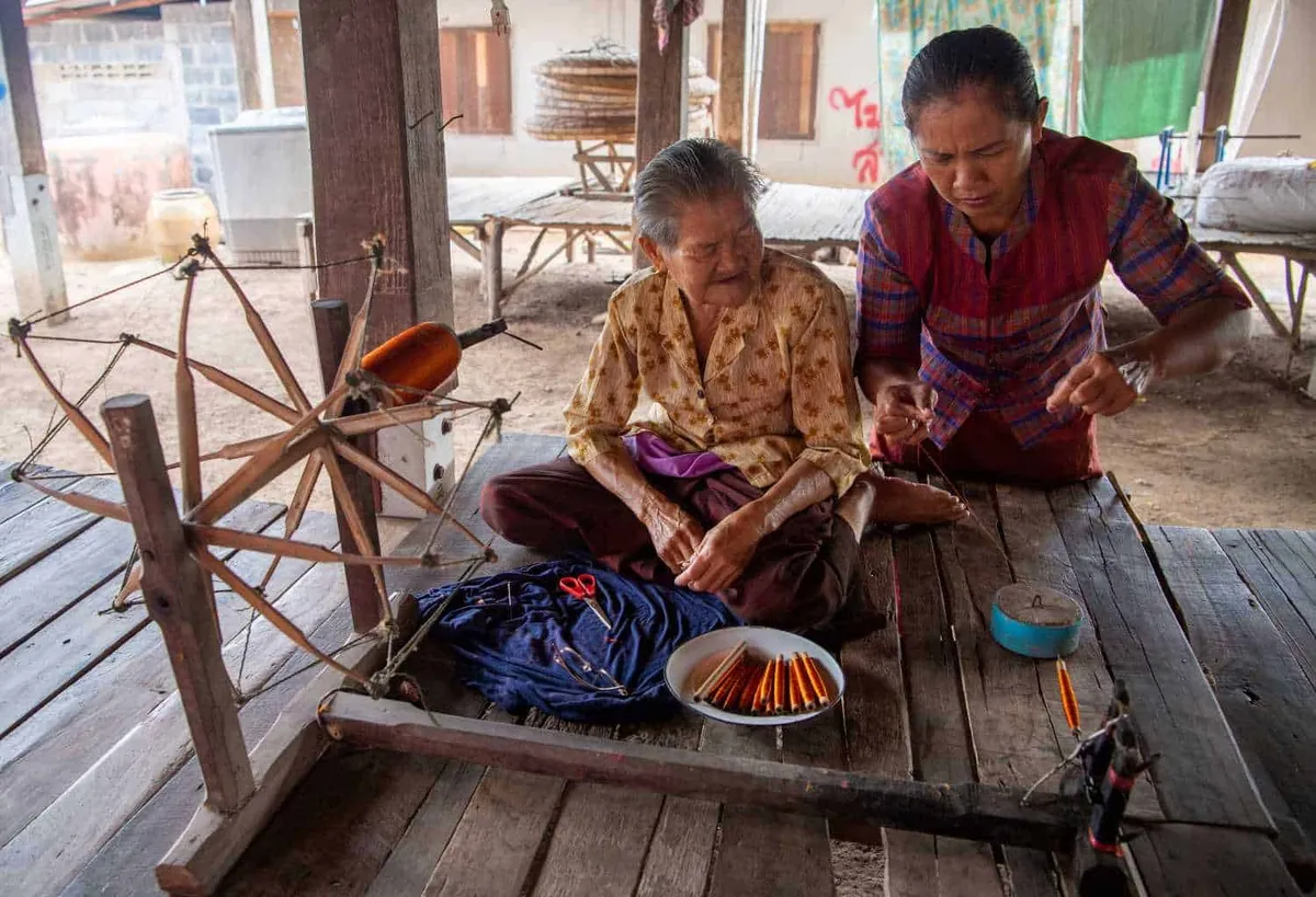 Thai Silk Village Ban Sanuan Nok