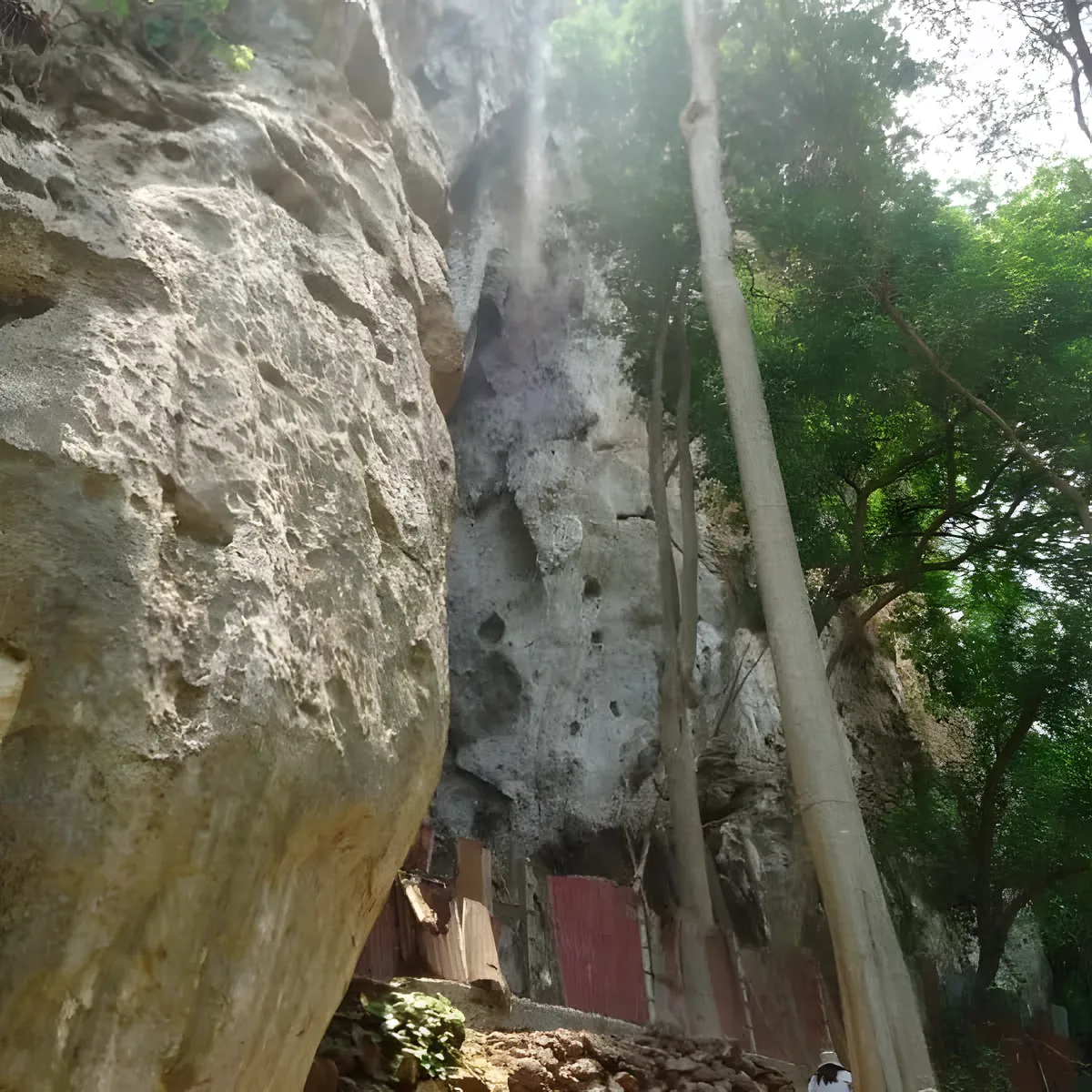 Tham Kao Kong Chai