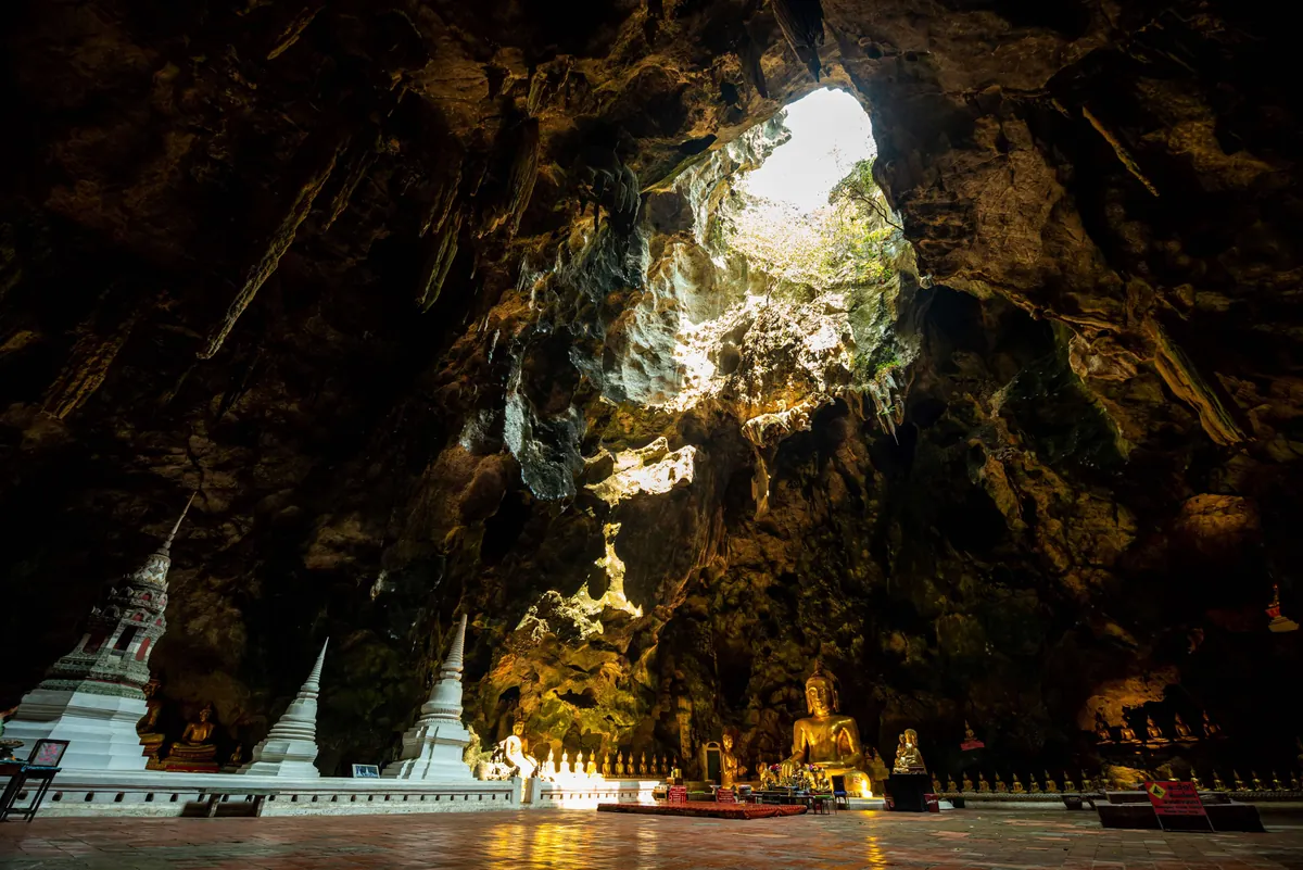 Tham Khao Luang