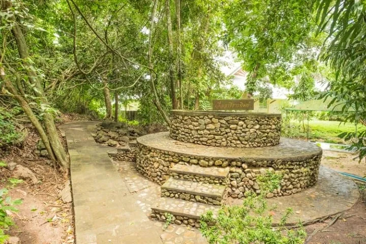 Tham Khao Plu Hot Spring