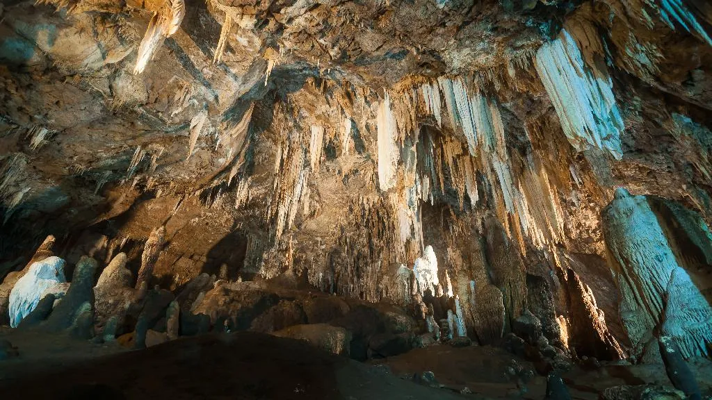 Tham Khao Wang Thong