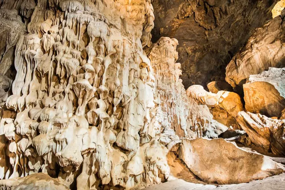 Tham Mae Usu (Mae Usu Cave)