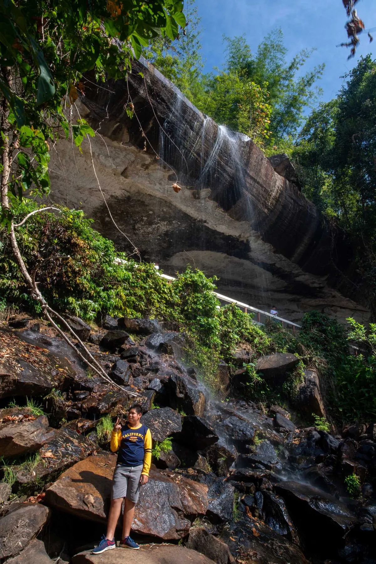Tham Soda Waterfall — photo 2