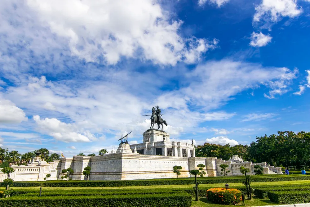 The King Naresuan the Great Monument — photo 3