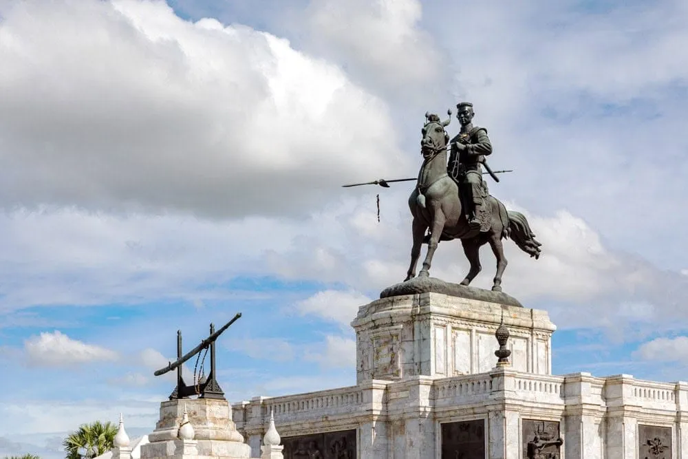 The King Naresuan the Great Monument