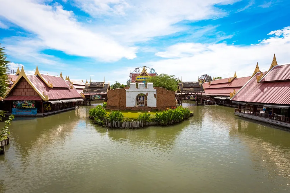Thung Bua Chom Floating Market — photo 2