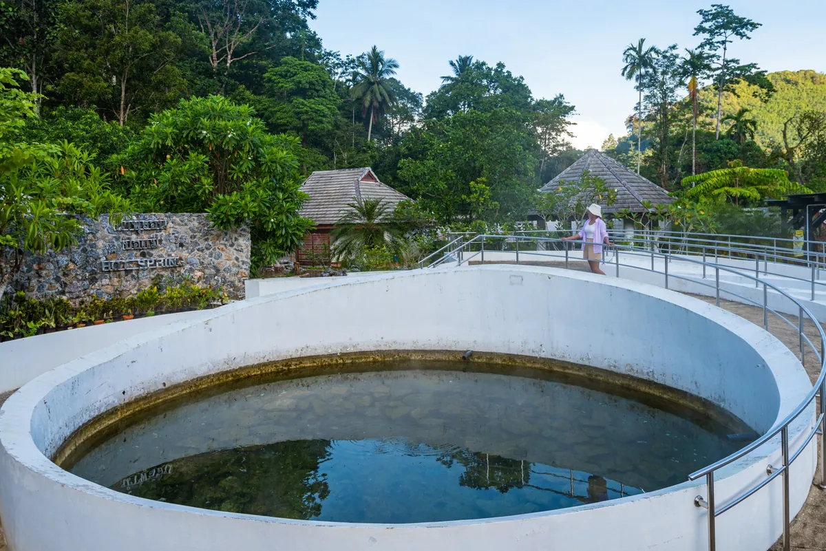 Thung Nui Hot Spring — photo 3