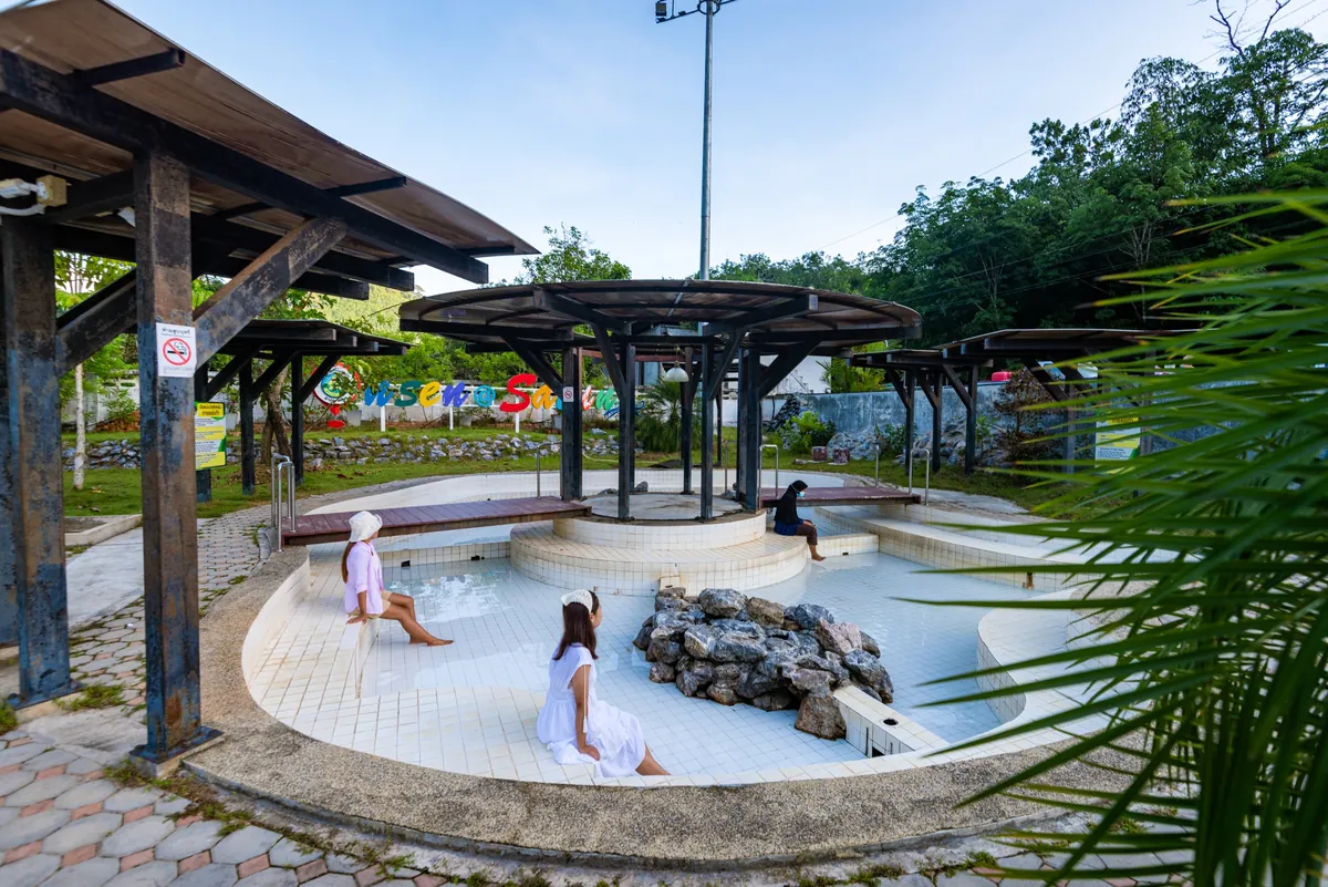 Thung Nui Hot Spring — photo 5
