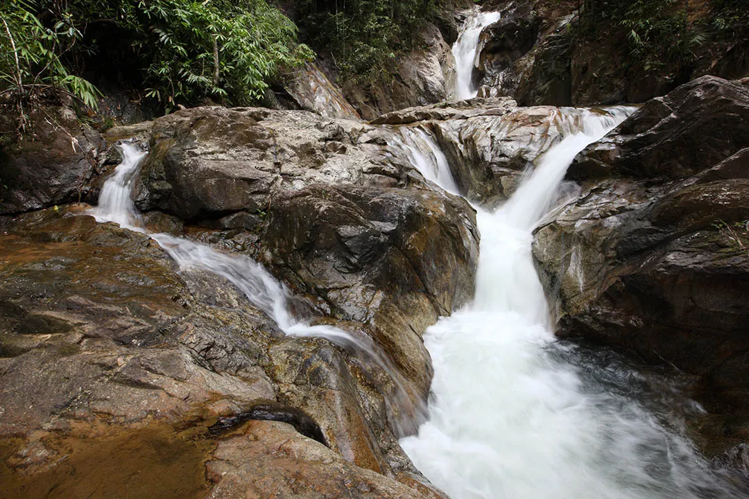 Ton Pariwat Waterfall — photo 2