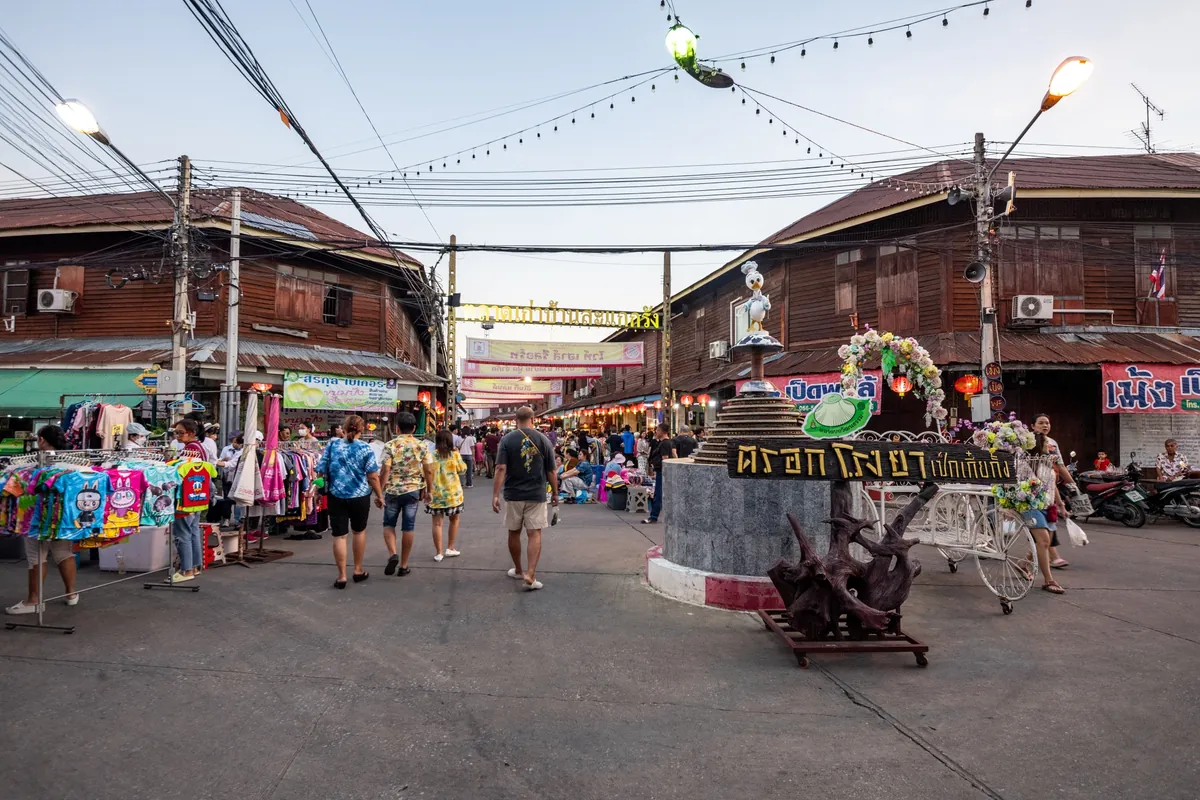 Trok Rong Ya Walking Street, Uthai Thani — photo 4