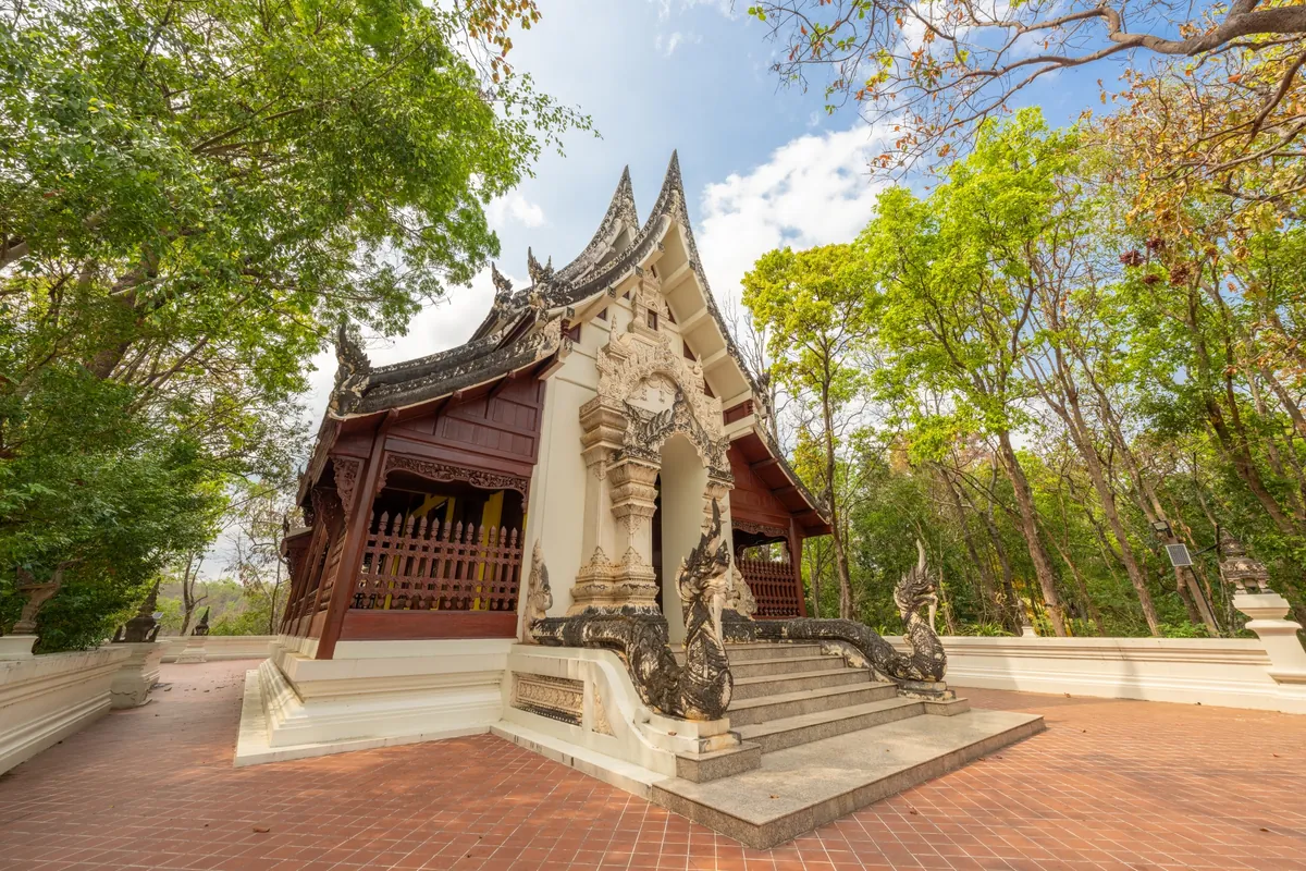Wat Analayo Thipphayaram (Doi Butsarakham) — photo 5