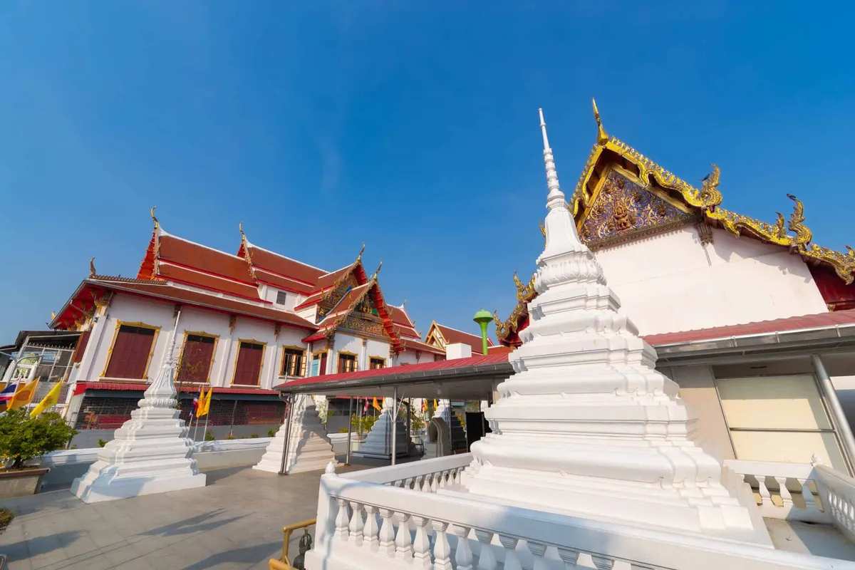 Wat Ban Laem (Wat Phet Samut Worawihan)