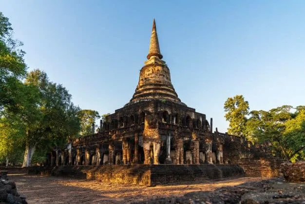 Wat Chang Lom Ancient Remains
