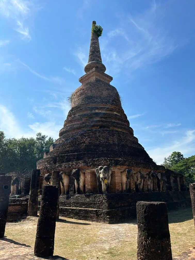 Wat Chang Lom Ancient Remains