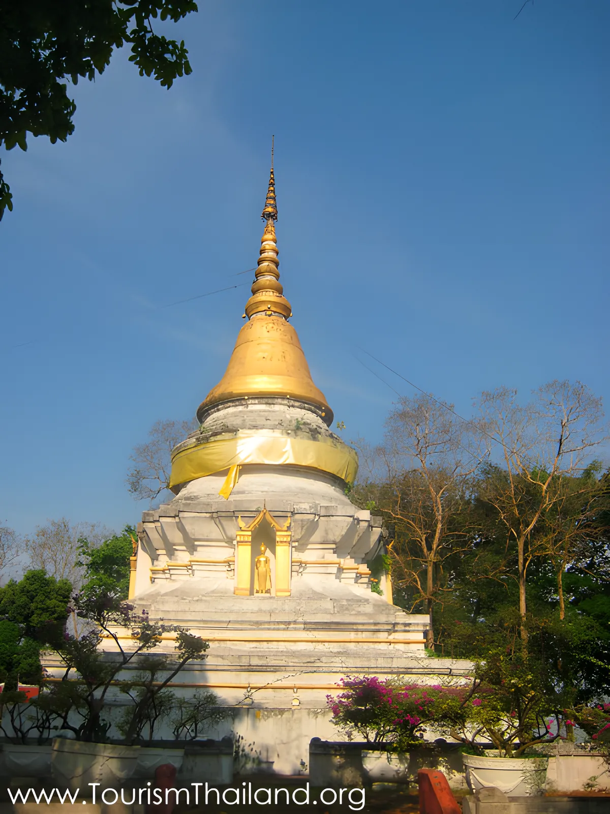 Wat Chedi Kiri Wihan