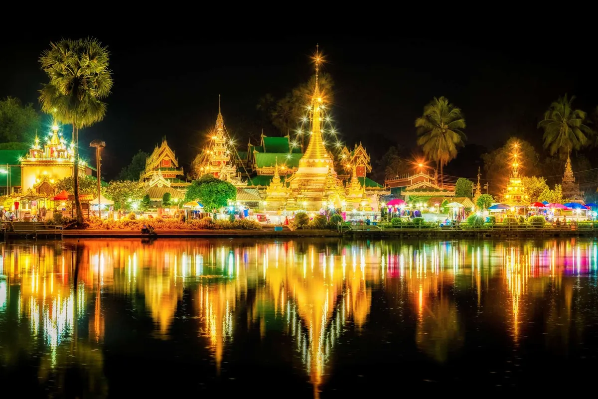 Wat Chong Kham and Wat Chong Klang