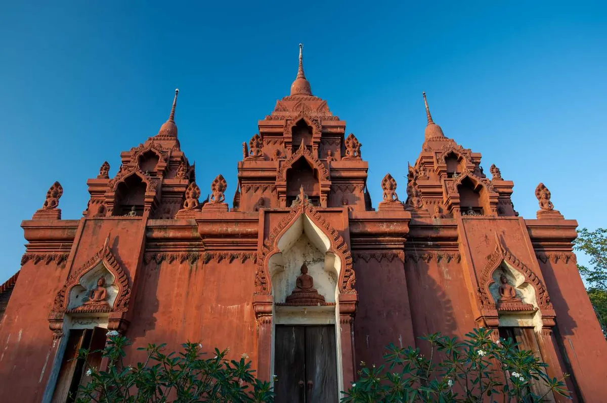 Wat Khao Angkarn — photo 2