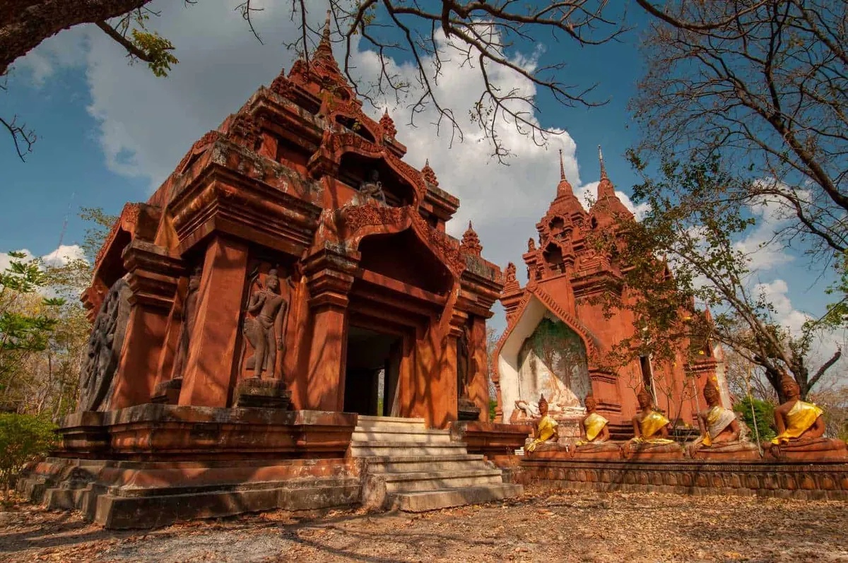 Wat Khao Angkarn
