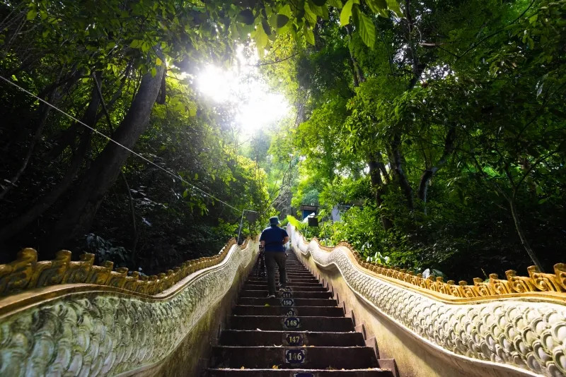 Wat Khao Khun Phanom and Khun Phanom Scientific Study Centre — photo 2