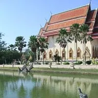 Wat Klang Phra Aram Luang