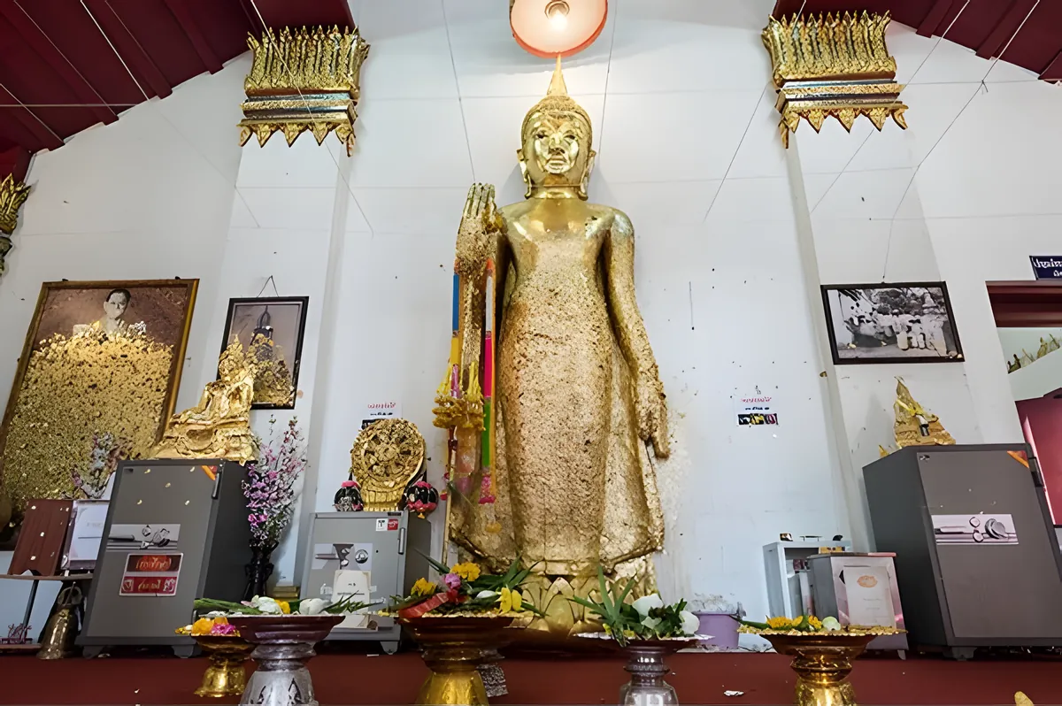 Wat Ko Petchaburi