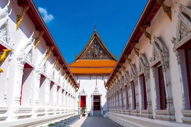 Wat Mahathat Yuwarat Rangsarit Ratchawora Maha Wihan