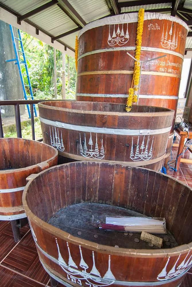 Wat Pha Khao Khaew (Luang Phor Tang)