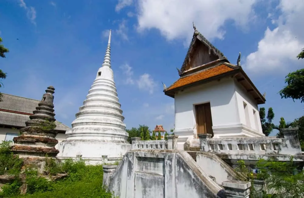 Wat Phayakkha Intharam (Wat Chedi)