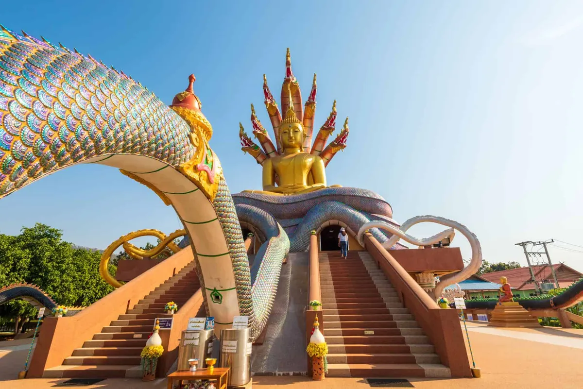 Wat Phloi Sangvaranirand