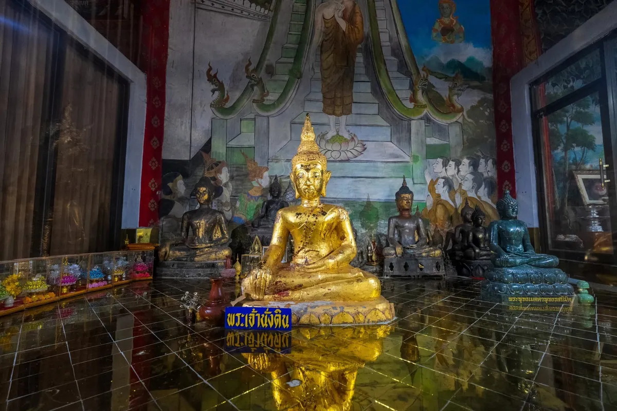 Wat Phra Nang Din