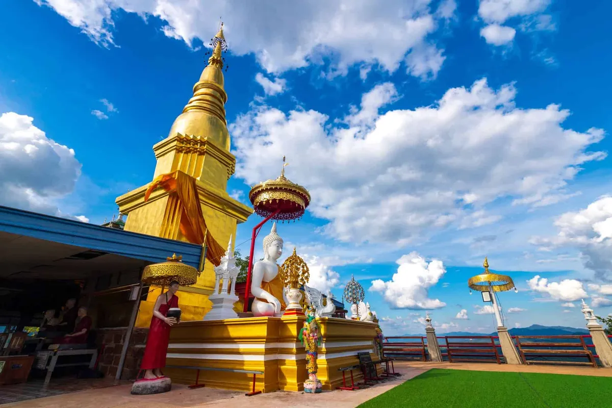 Wat Phra Phuttabatt Phanam