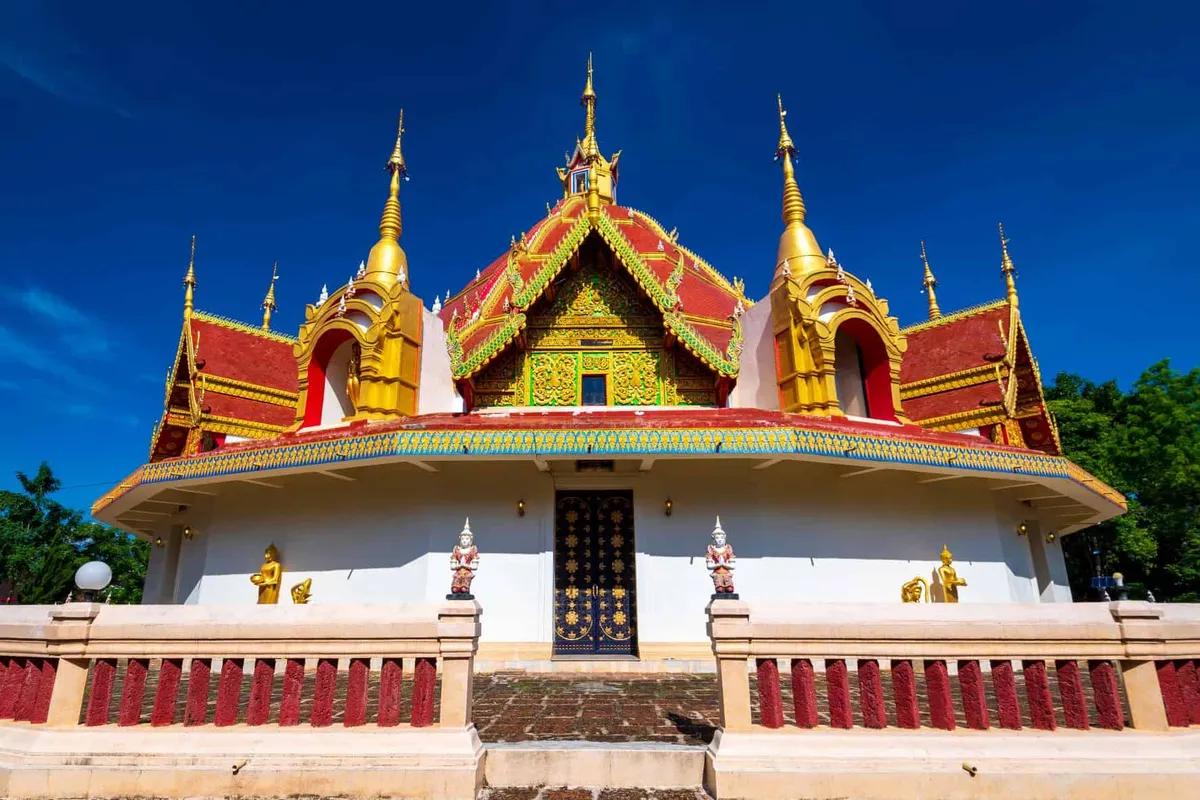 Wat Phra Phutthabat Huai Tom