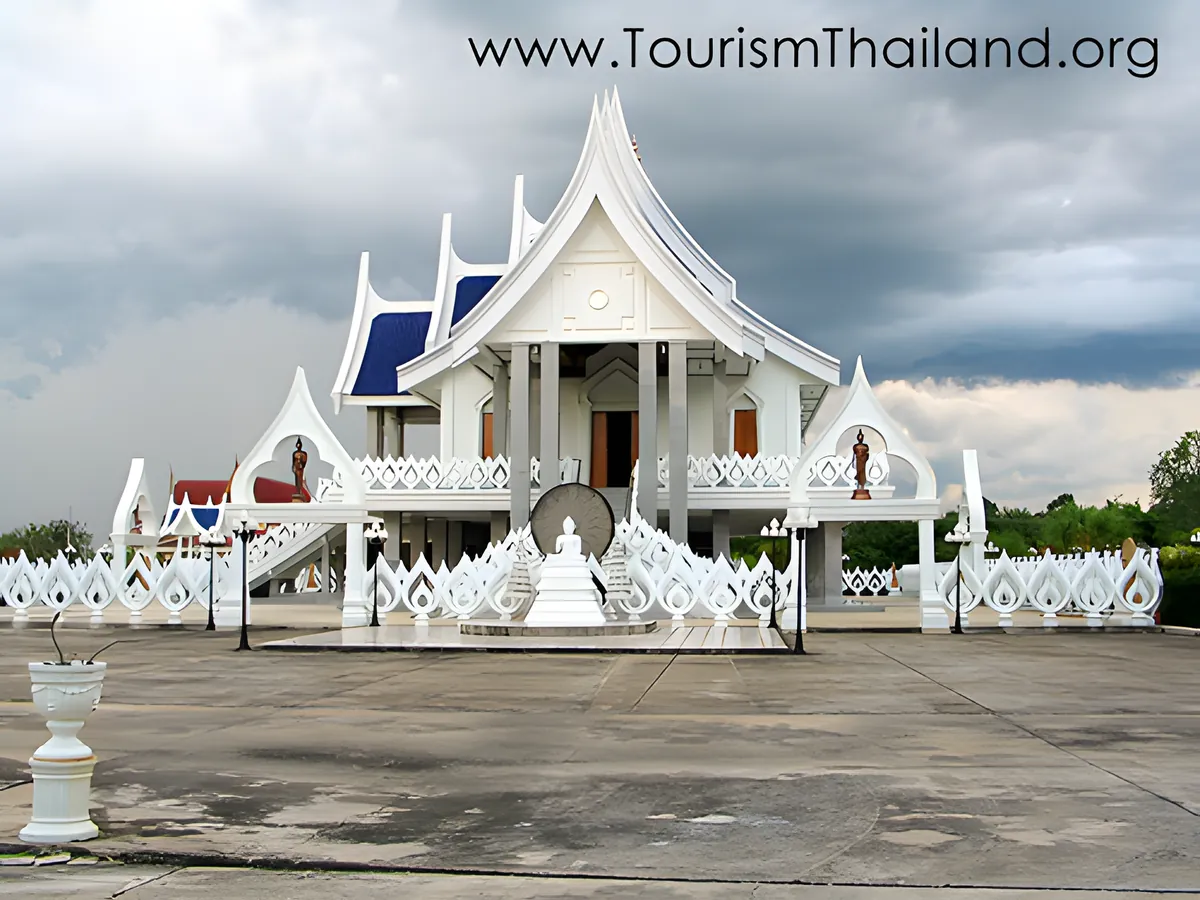 Wat Phra Phutthabat Yasothon