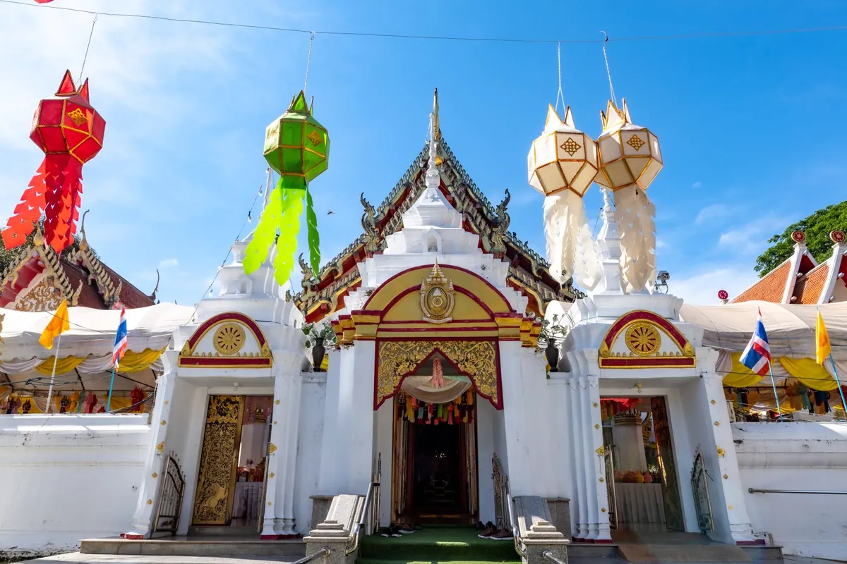 Wat Phra Thaen Sila At — photo 2