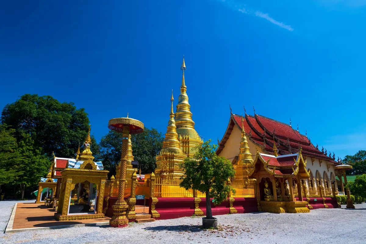 Wat Phra That Ha Duang — photo 2
