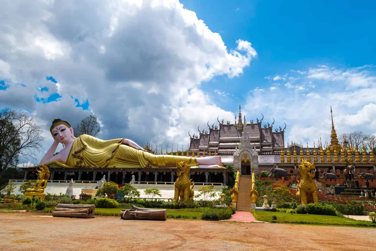 Wat Phra That Suthon Mongkhon Khiri